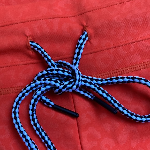 Scrumchie bottom fitness shorts small - Picture 4 of 11